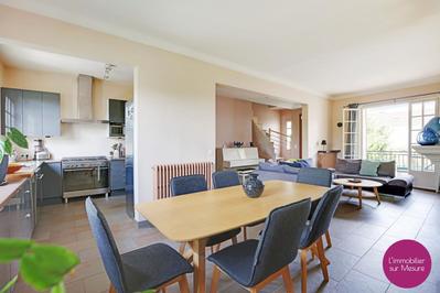 Maison - 250 m² - 7 pièces