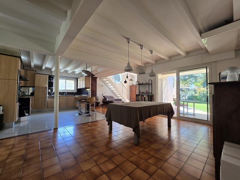 Maison - 140 m² - 6 pièces