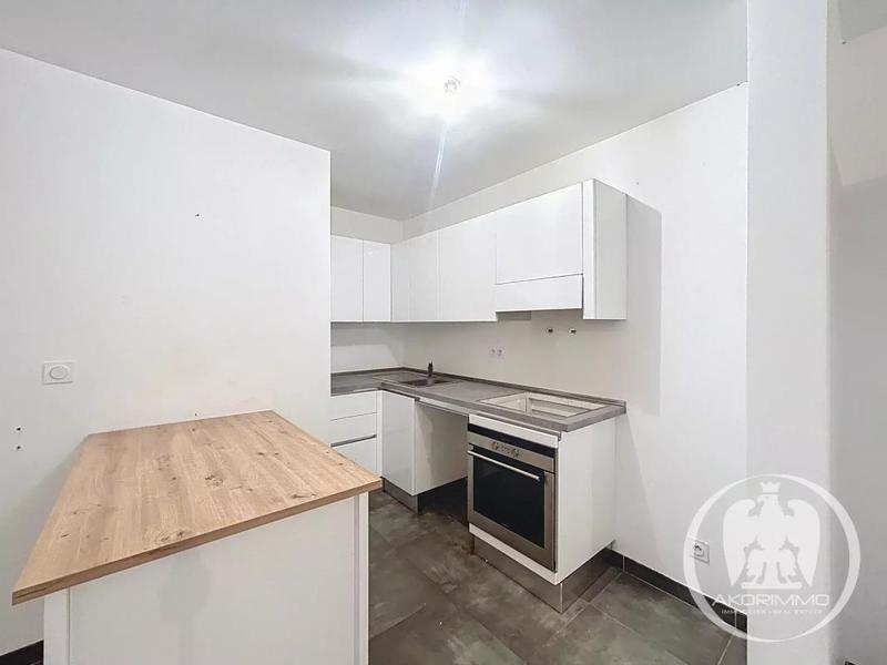 Appartement - 77 m² - 4 pièces