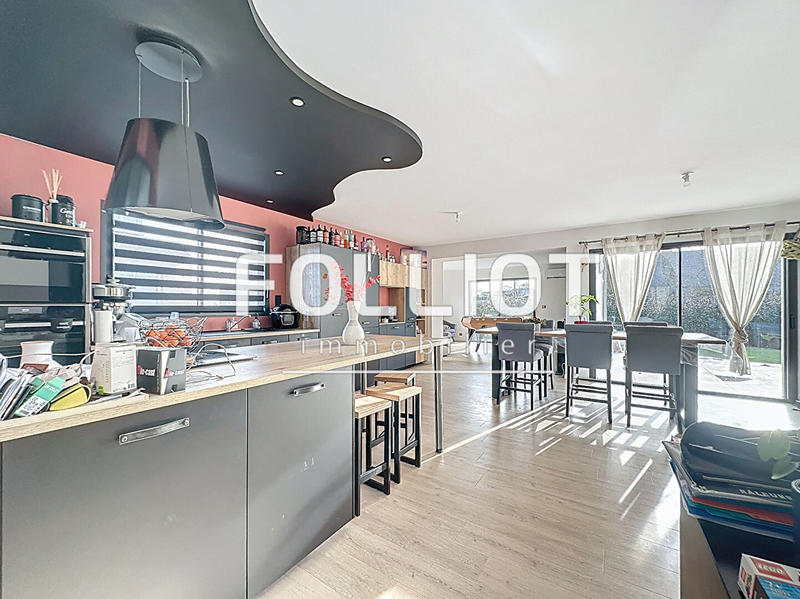 Maison - 159 m² - 7 pièces