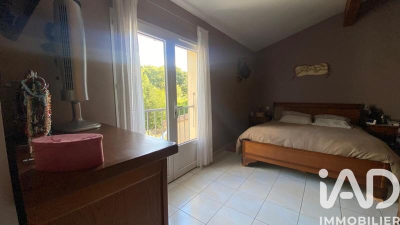 Maison - 271 m² - 9 pièces