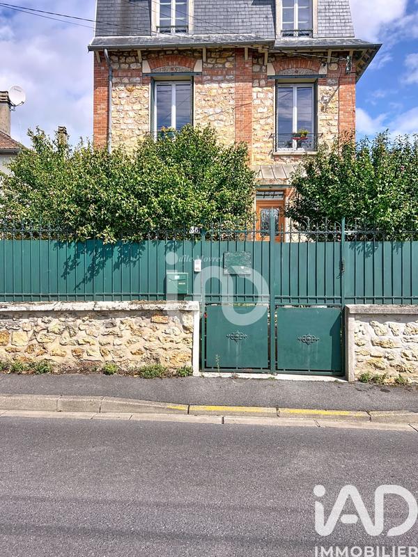 Maison - 140 m² - 8 pièces