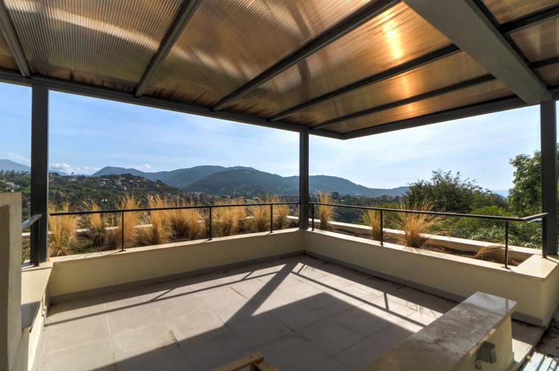 Maison - 180 m² - 5 pièces