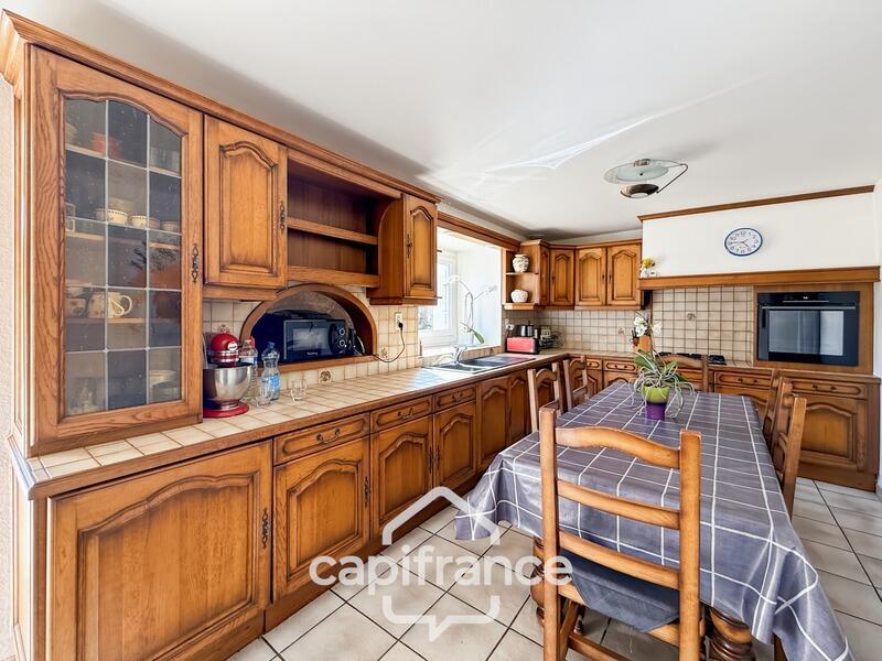 Maison - 185 m² - 6 pièces