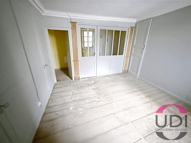 Maison en pierre - 74 m² - 2 pièces