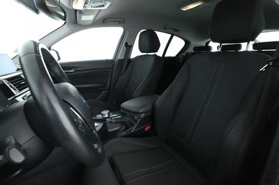 Bmw Série 1 116d Sport Bva8 5p 116 ch