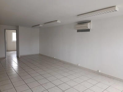 Local commercial - 119 m² - 5 pièces