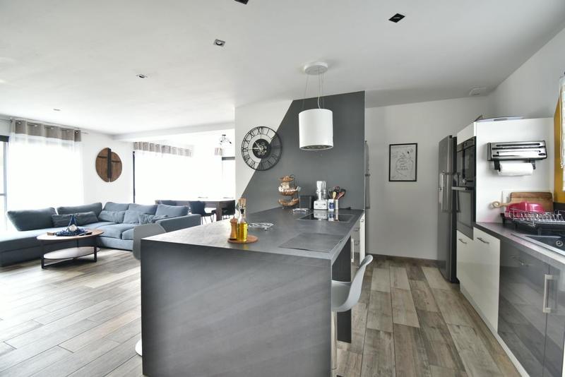 Maison - 110 m² - 4 pièces