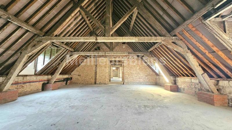 Château - 800 m² - 15 pièces