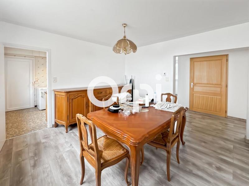 Maison - 178 m² - 8 pièces