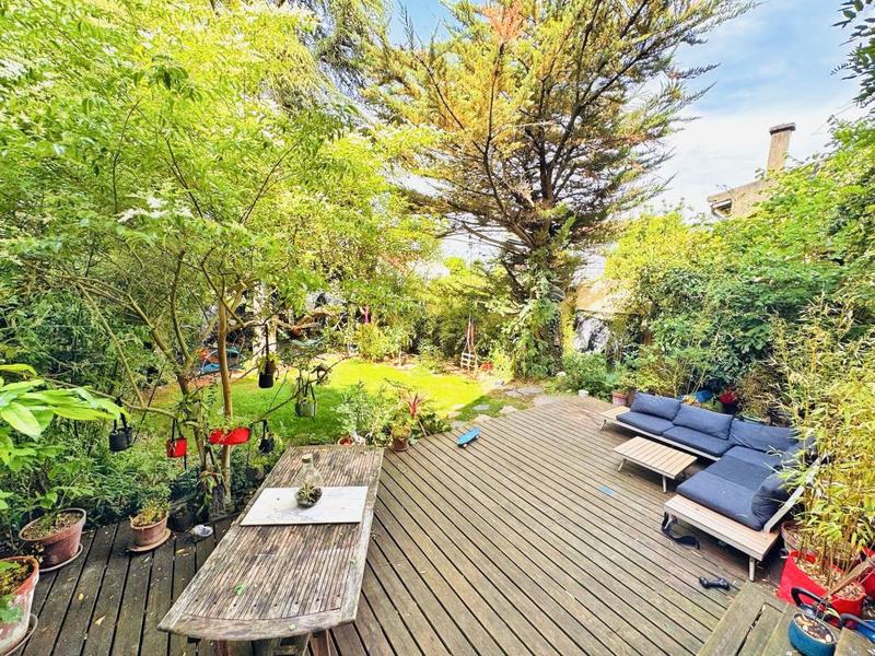 Maison - 200 m² - 6 pièces