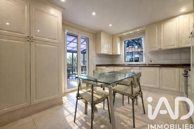 Maison - 190 m² - 6 pièces