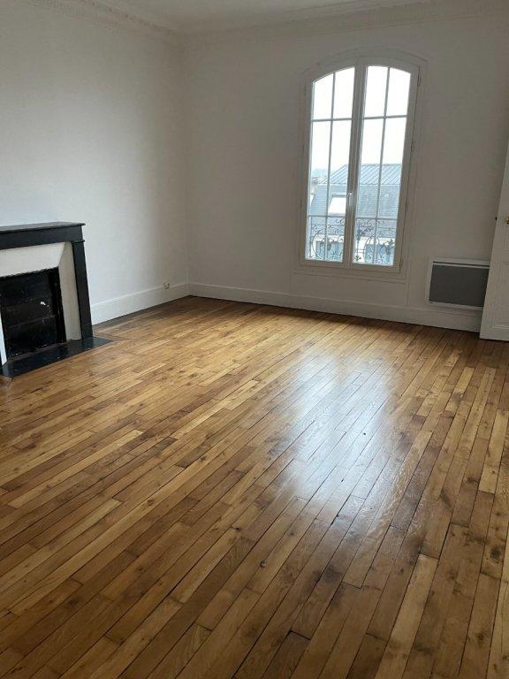 Immeuble - 2 270 m²