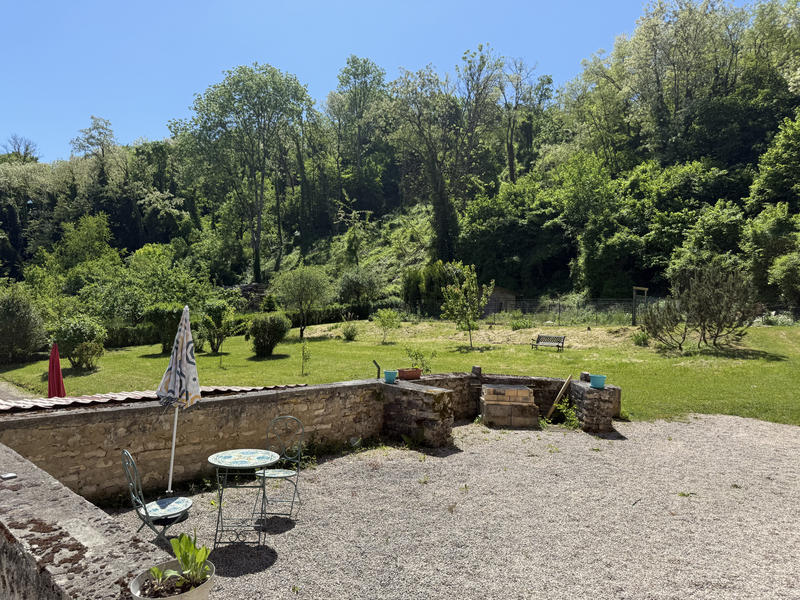 Maison - 235 m² - 8 pièces