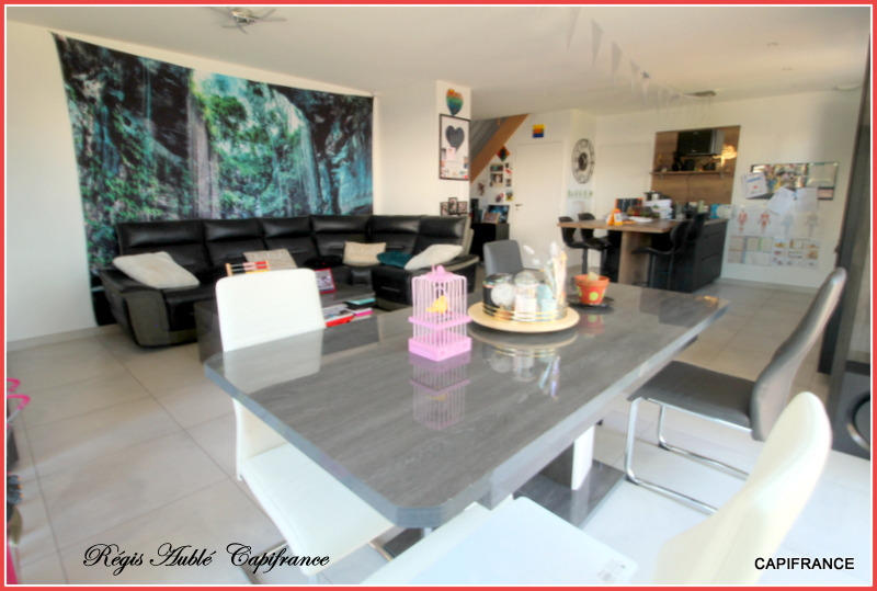 Maison - 121 m² - 6 pièces