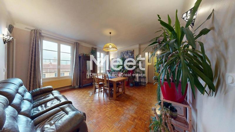 Appartement - 100 m² - 5 pièces