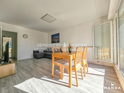 Chambre - 10 m² - 4 pièces