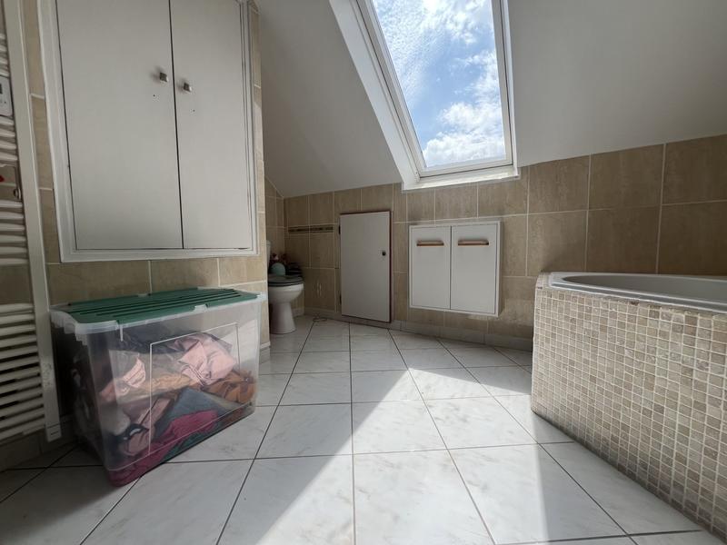 Maison - 105 m² - 6 pièces