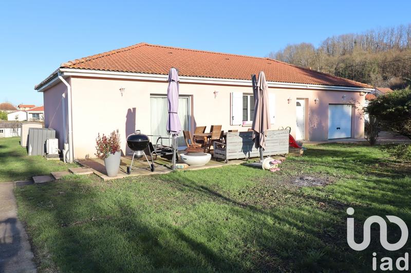 Maison - 202 m² - 7 pièces