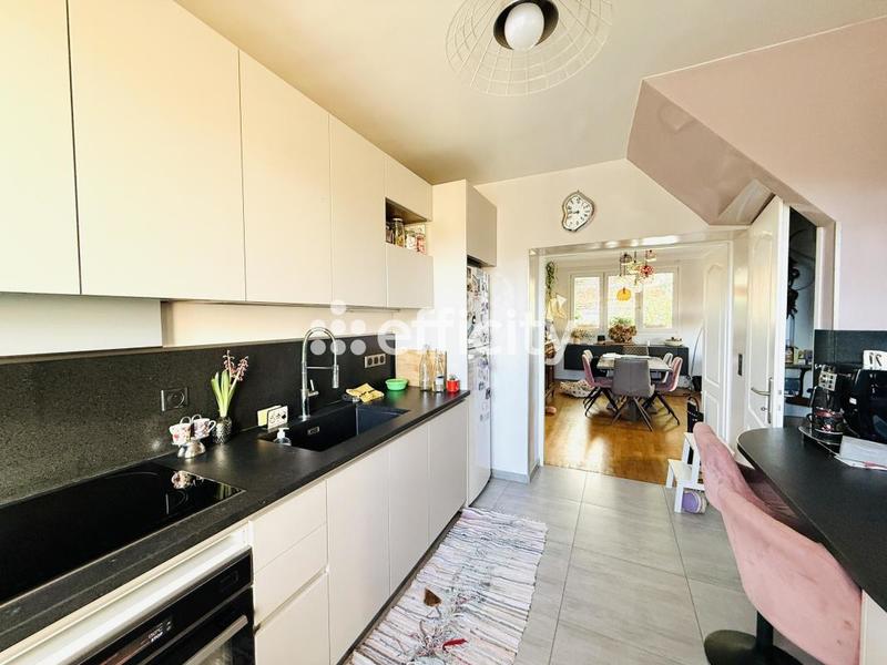 Maison - 150 m² - 6 pièces