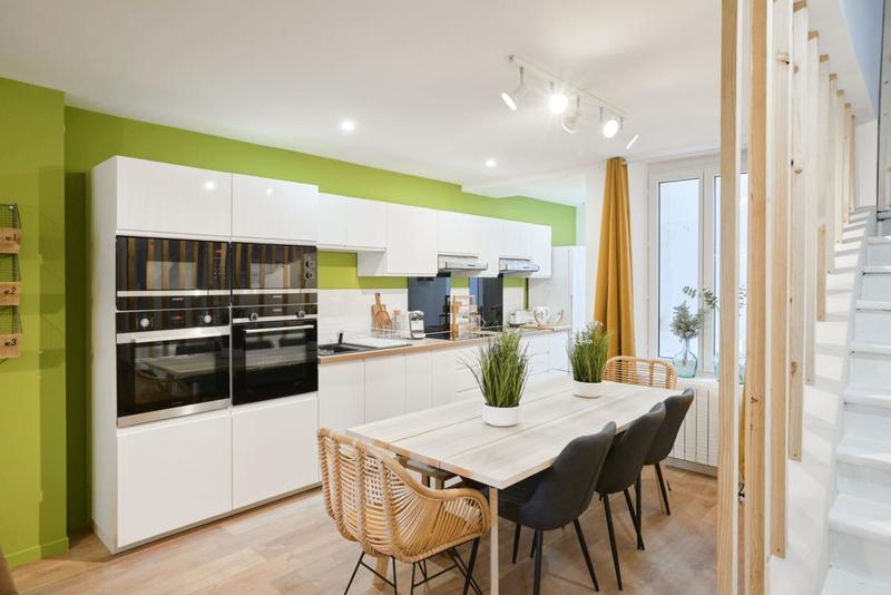 Maison - 148 m² - 8 pièces