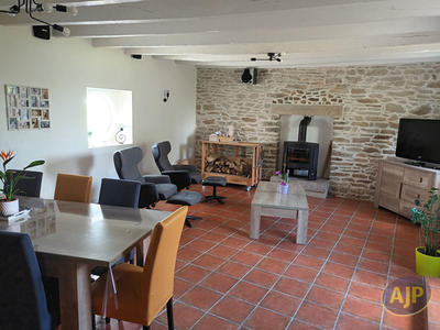 Maison - 153 m² - 7 pièces