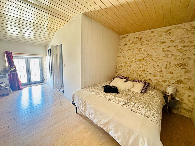 Maison - 255 m² - 7 pièces