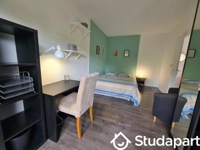 Chambre - 14 m² - 1 pièce