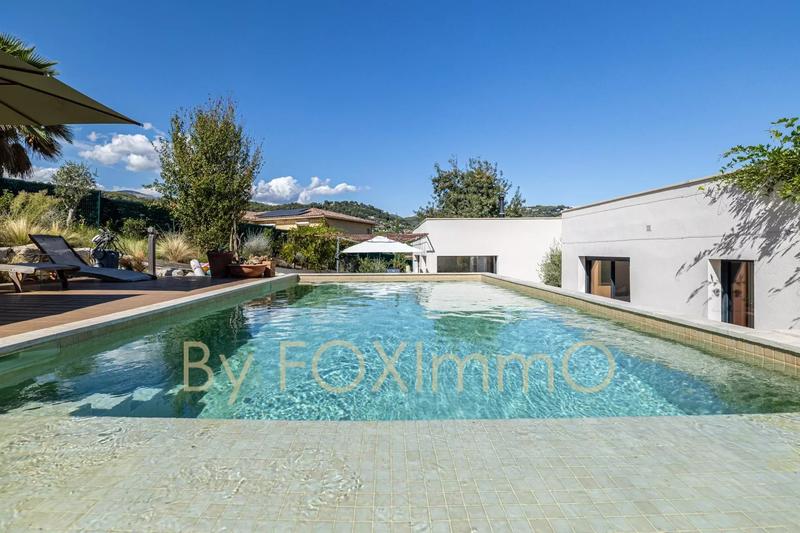 Maison - 170 m² - 5 pièces