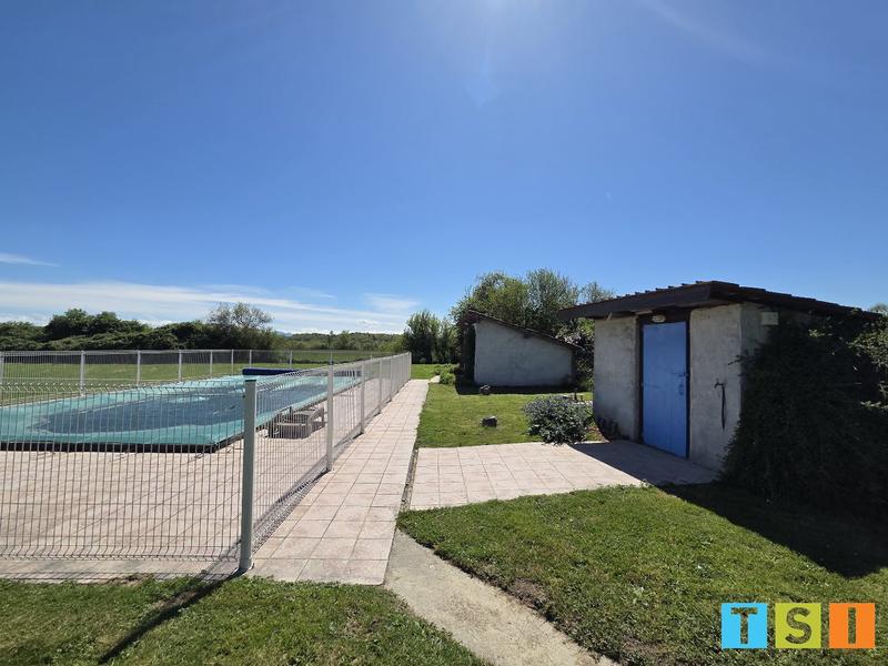 Maison - 230 m² - 7 pièces