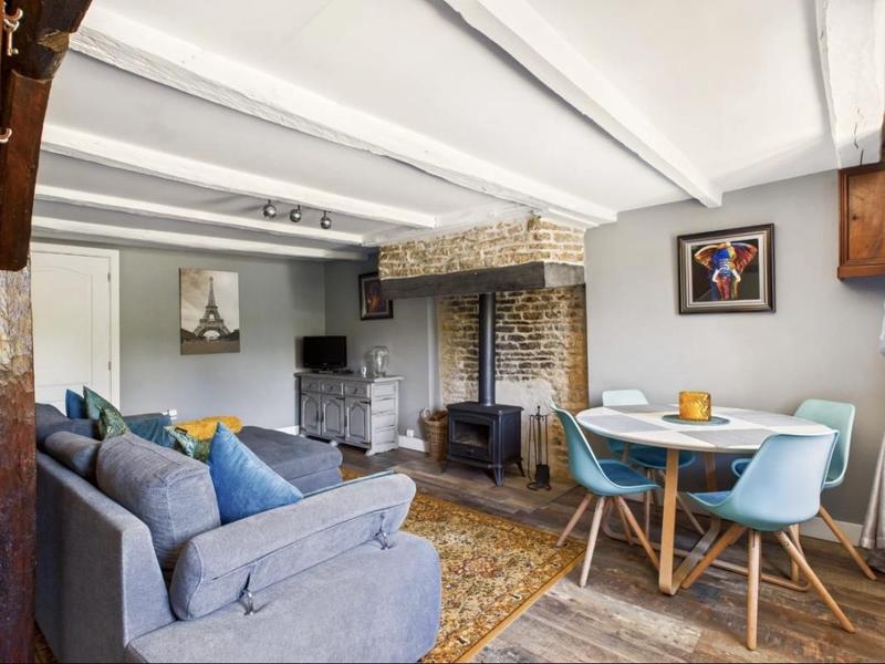 Maison - 234 m² - 10 pièces