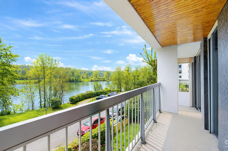 Appartement - 129 m² - 6 pièces