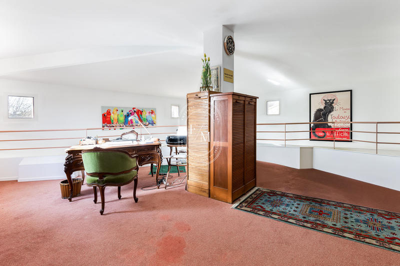 Maison - 346 m² - 10 pièces