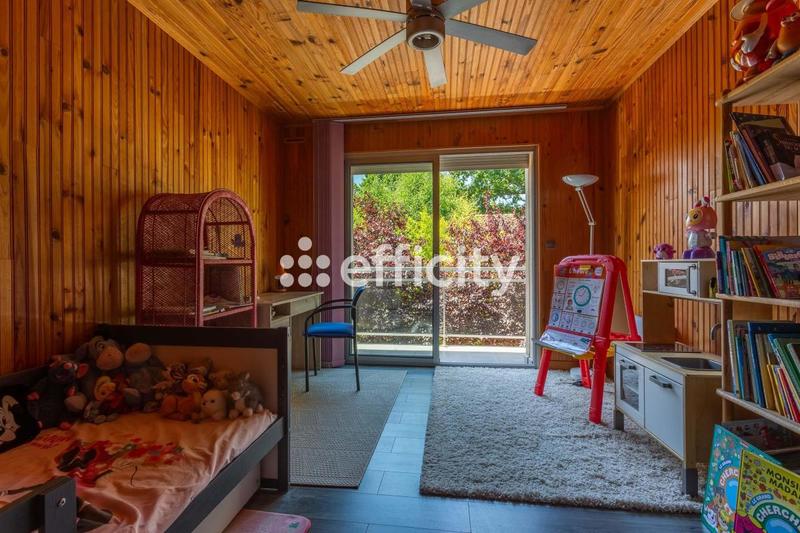 Maison - 497 m² - 9 pièces