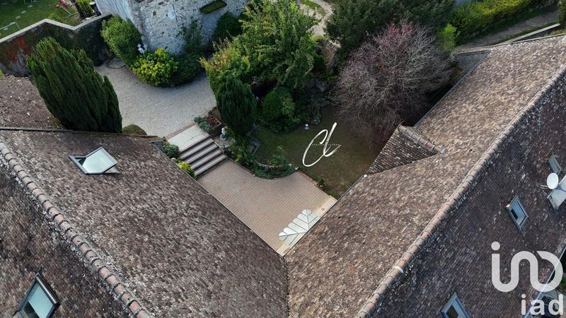 Maison - 360 m² - 13 pièces