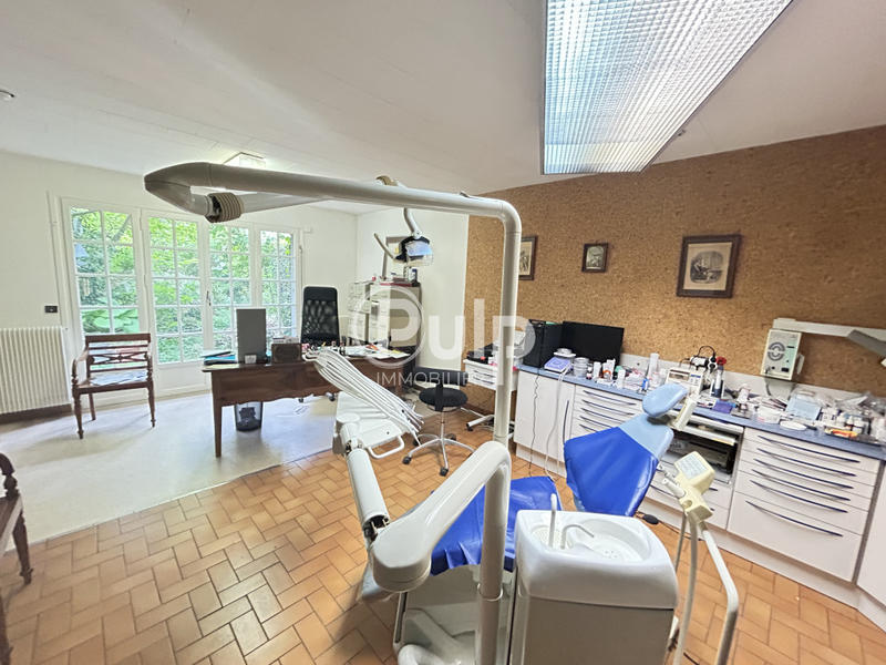 Maison - 197 m² - 8 pièces