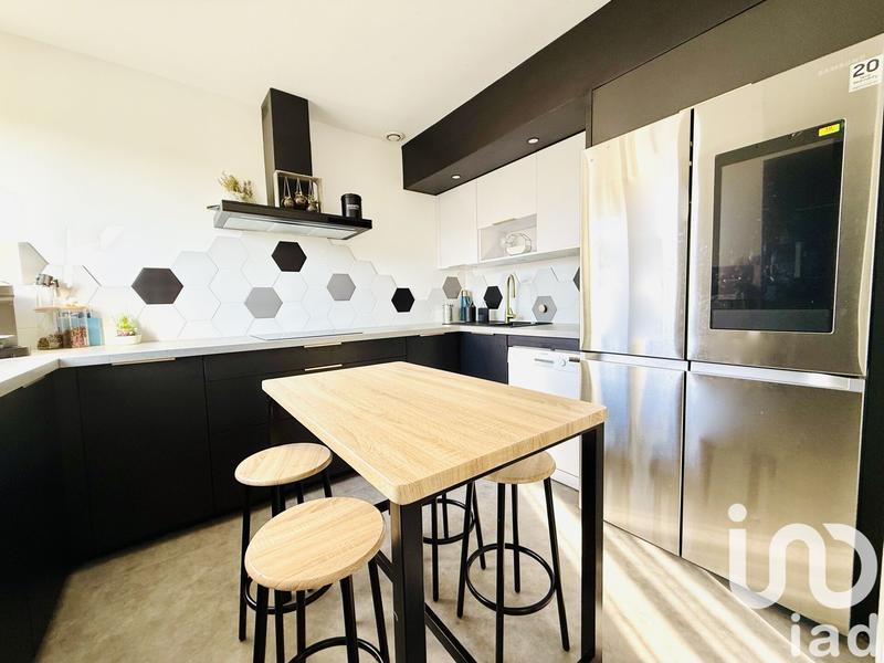 Maison - 180 m² - 8 pièces