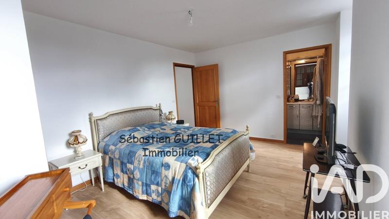 Maison - 248 m² - 12 pièces