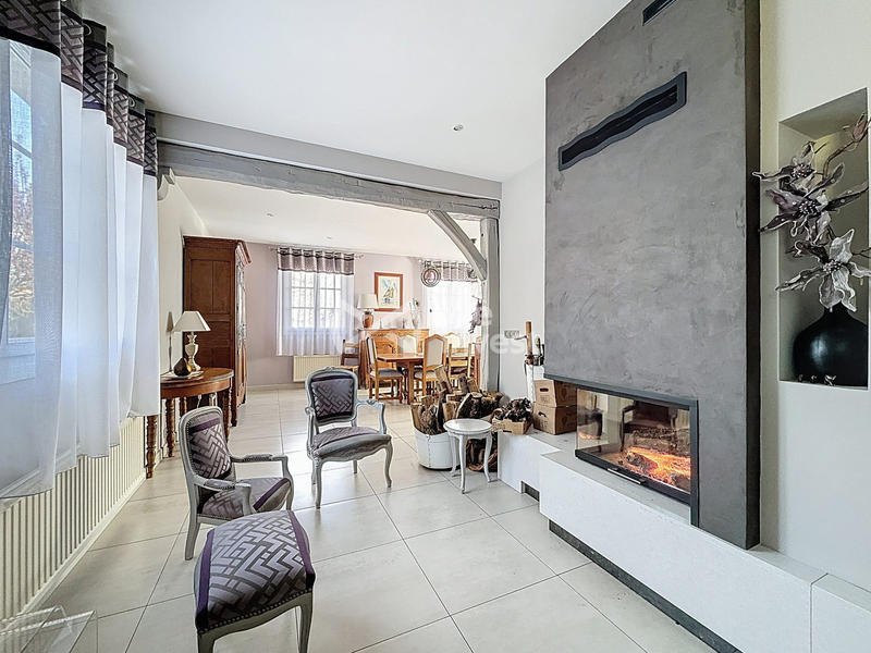 Maison - 215 m² - 7 pièces