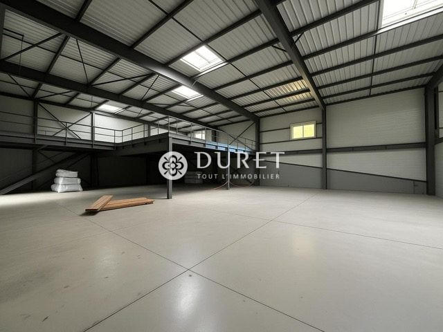 Local d'activités - 663 m²