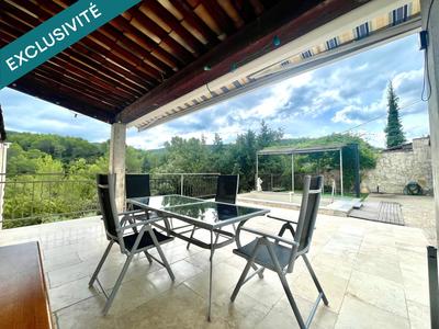 Maison - 197 m² - 7 pièces