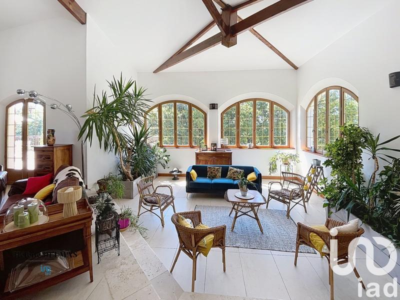 Maison de maîtres - 520 m² - 8 pièces