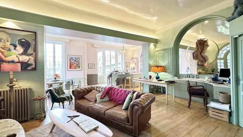 Maison bourgeoise - 488 m² - 12 pièces