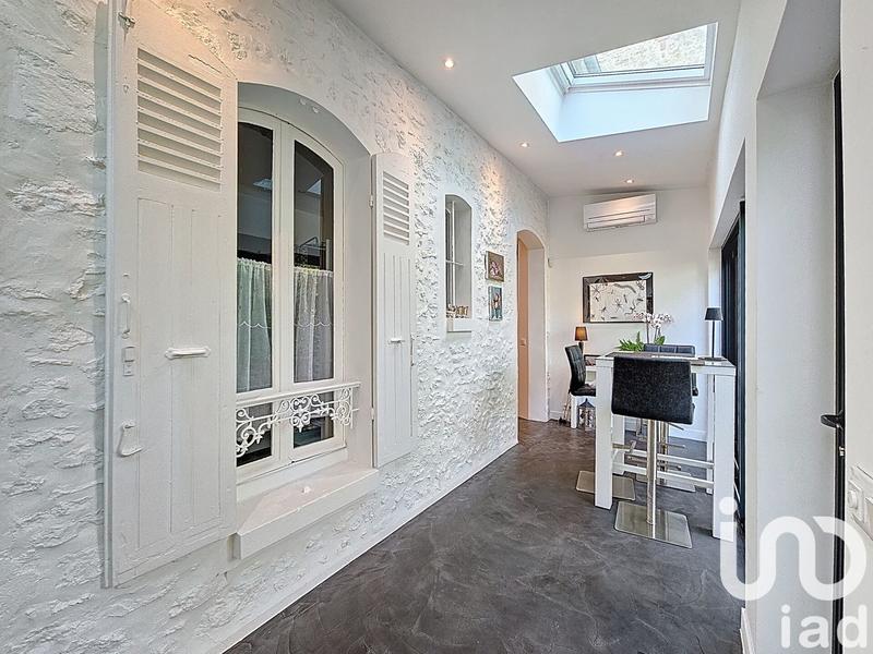 Maison - 205 m² - 7 pièces