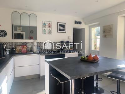 Maison de maîtres - 272 m² - 8 pièces