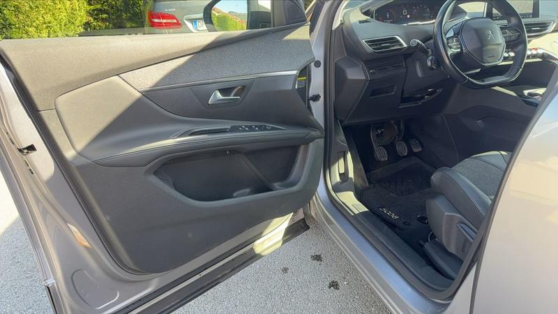 Peugeot 5008 Phase 2 1.2 PureTech 130 Allure Pack - 7 places Entretien constructeur