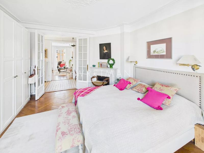 Appartement - 92 m² - 4 pièces