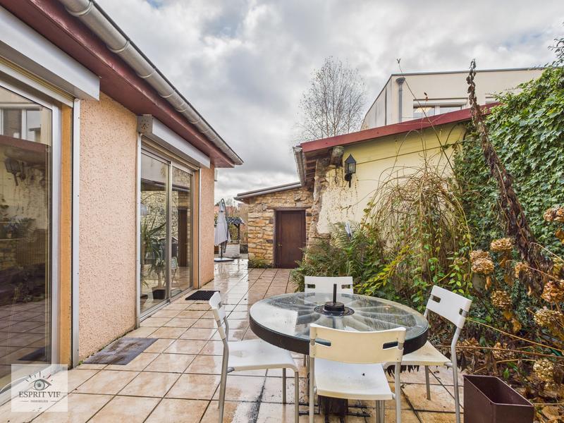 Maison - 138 m² - 6 pièces