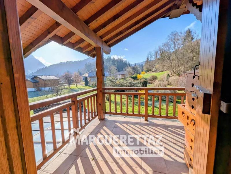 Maison de village - 240 m² - 6 pièces