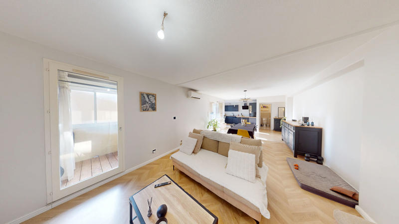 Appartement - 82 m² - 3 pièces